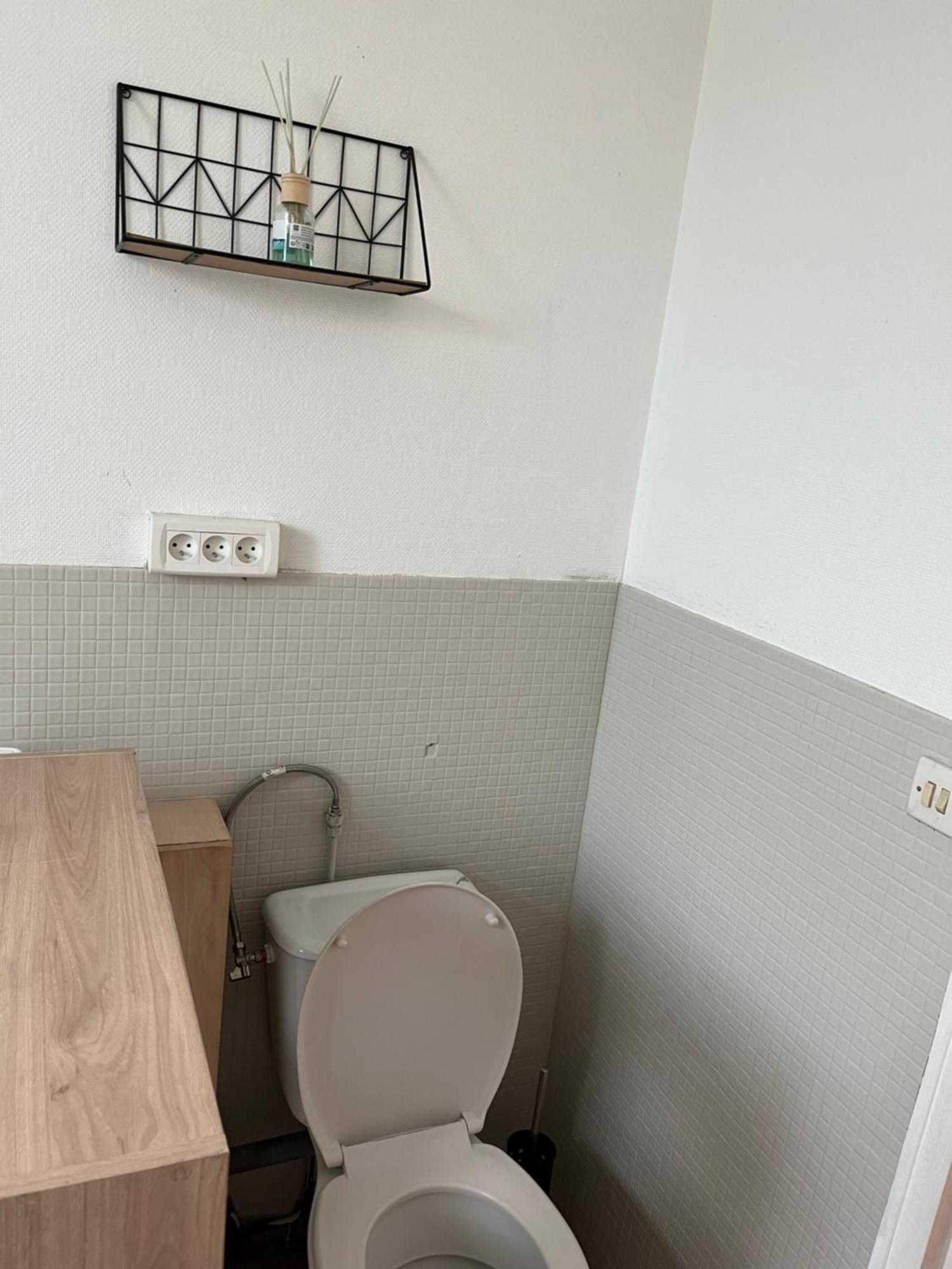 Gite De La Nievre - Centre Ville-2E Etage Flixecourt Eksteriør billede